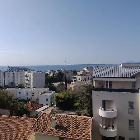 3 Pièces Près Des Plages De Avec Parking * Juan-les-Pins