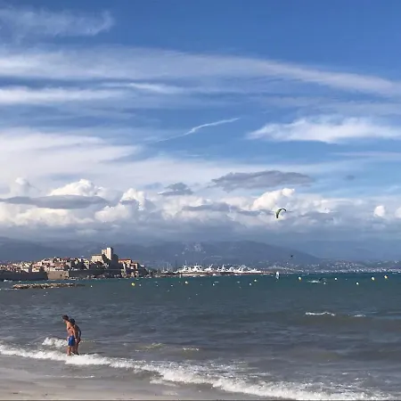 3 Pieces Pres Des Plages De Avec Parking 아파트 *